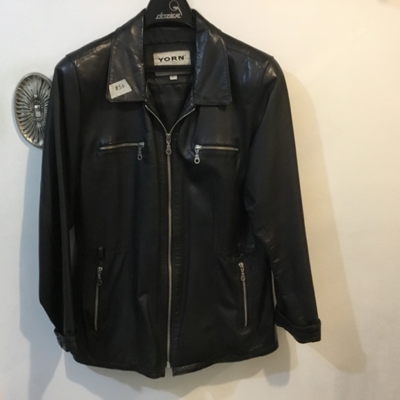 Women’s leather jacket. Blouses, skirt and 2 jackets - Picture 3 of 6